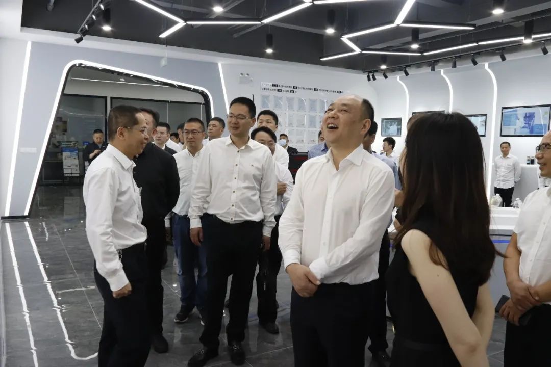 台州市路桥区牟傲野区长率队到意昂2科技考察指导